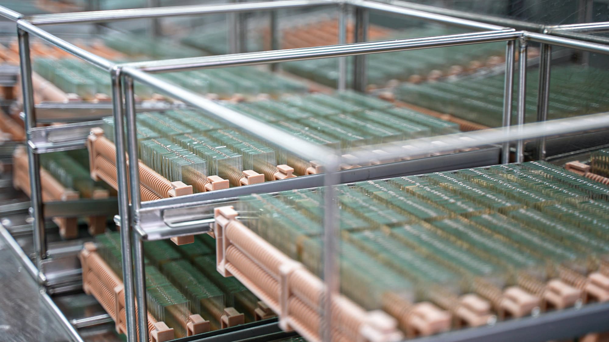 Cạnh tranh ngày càng gay gắt trong lĩnh vực hiển thị cỡ vừa và nhỏ, các nhà sản xuất LCD Trung Quốc tận dụng khả năng tùy chỉnh để chiếm lĩnh thị trường toàn cầu